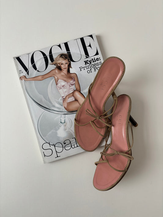 Gucci by Tom Ford 1990s iconic skinny nude bow sandal heels (EU 36 / US 5.5)