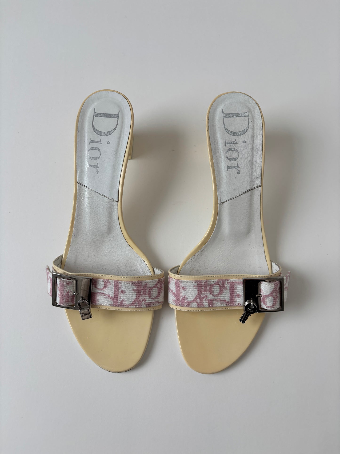 Christian Dior 2000s by John Galliano pink monogram key lock heels (EU 37,5 / US 7)