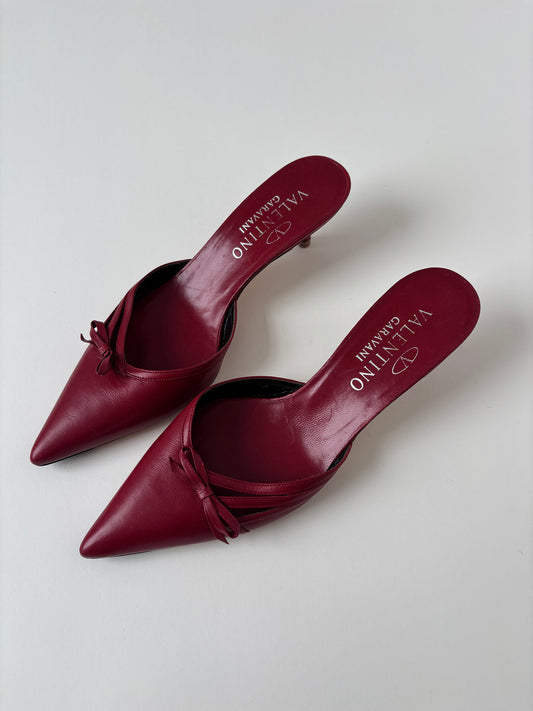Valentino Garavani 2000s red bow kitten heel mules (EU 37 / US 6.5)