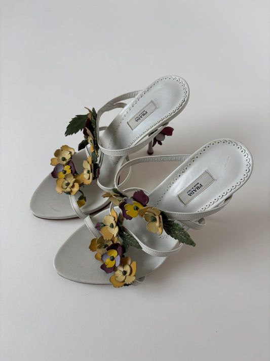 Prada 2000s white floral platform heels (EU 36,5 / US 6)