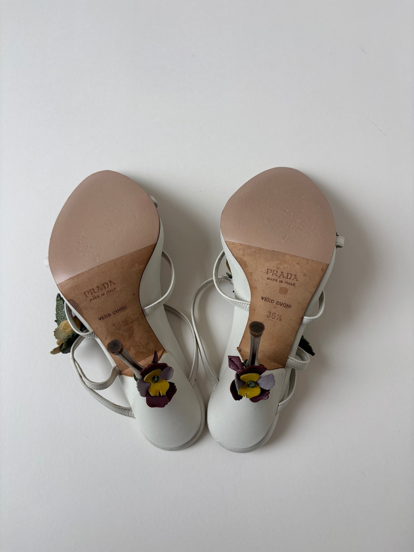 Prada 2000s white floral platform heels (EU 36,5 / US 6)