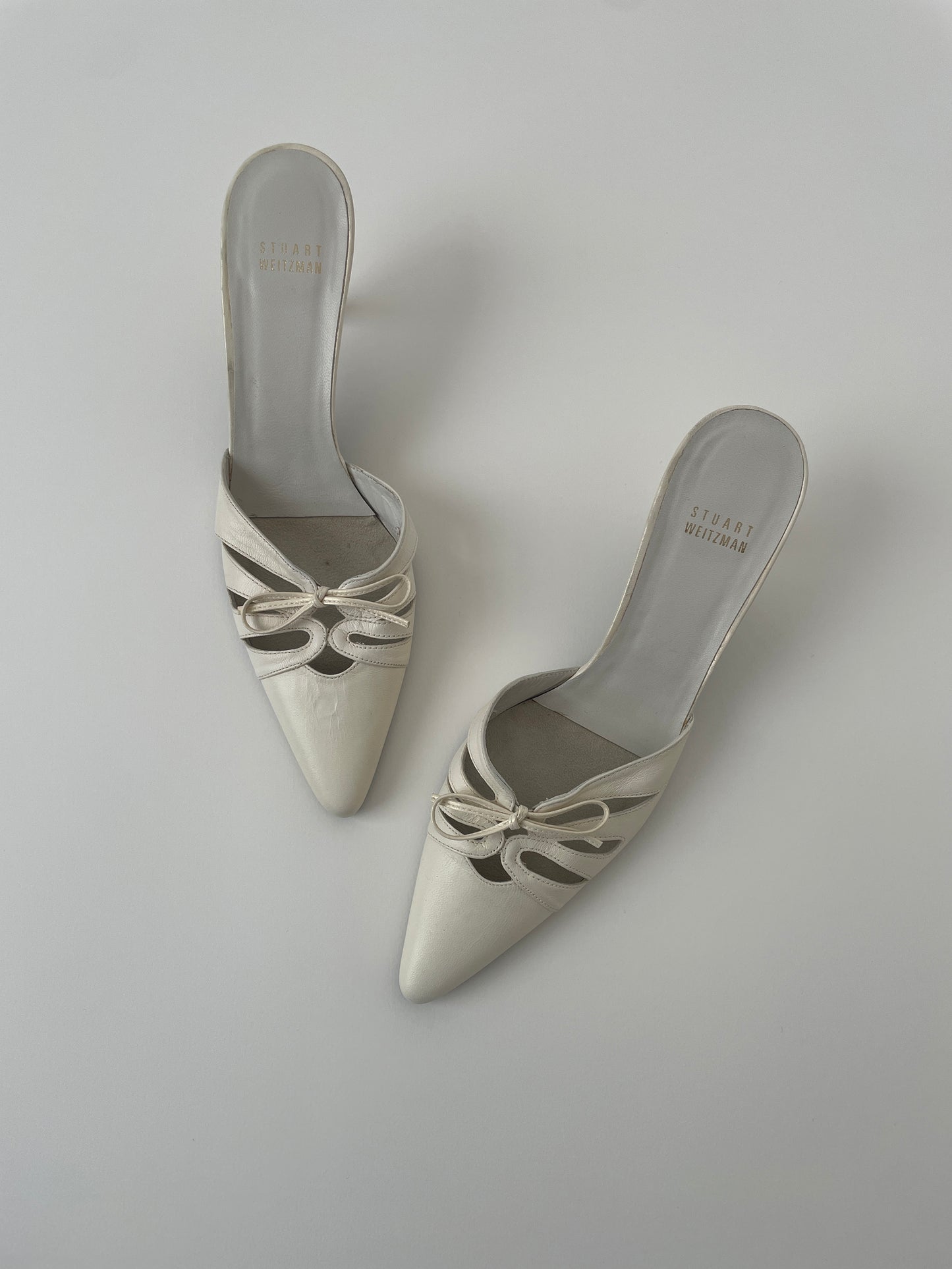 Vintage Stuart Weitzman champagner bridal bow mules