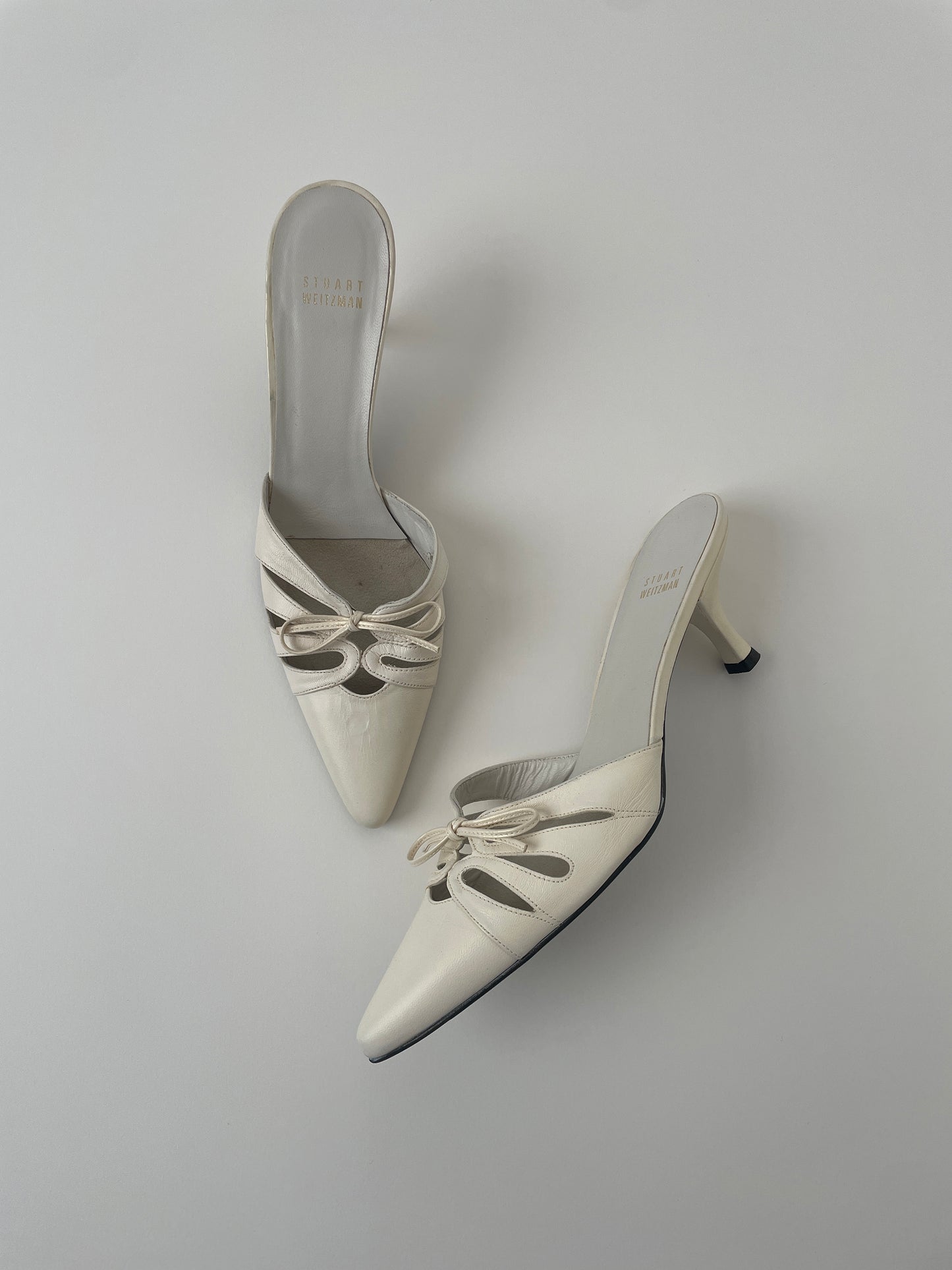 Vintage Stuart Weitzman champagner bridal bow mules