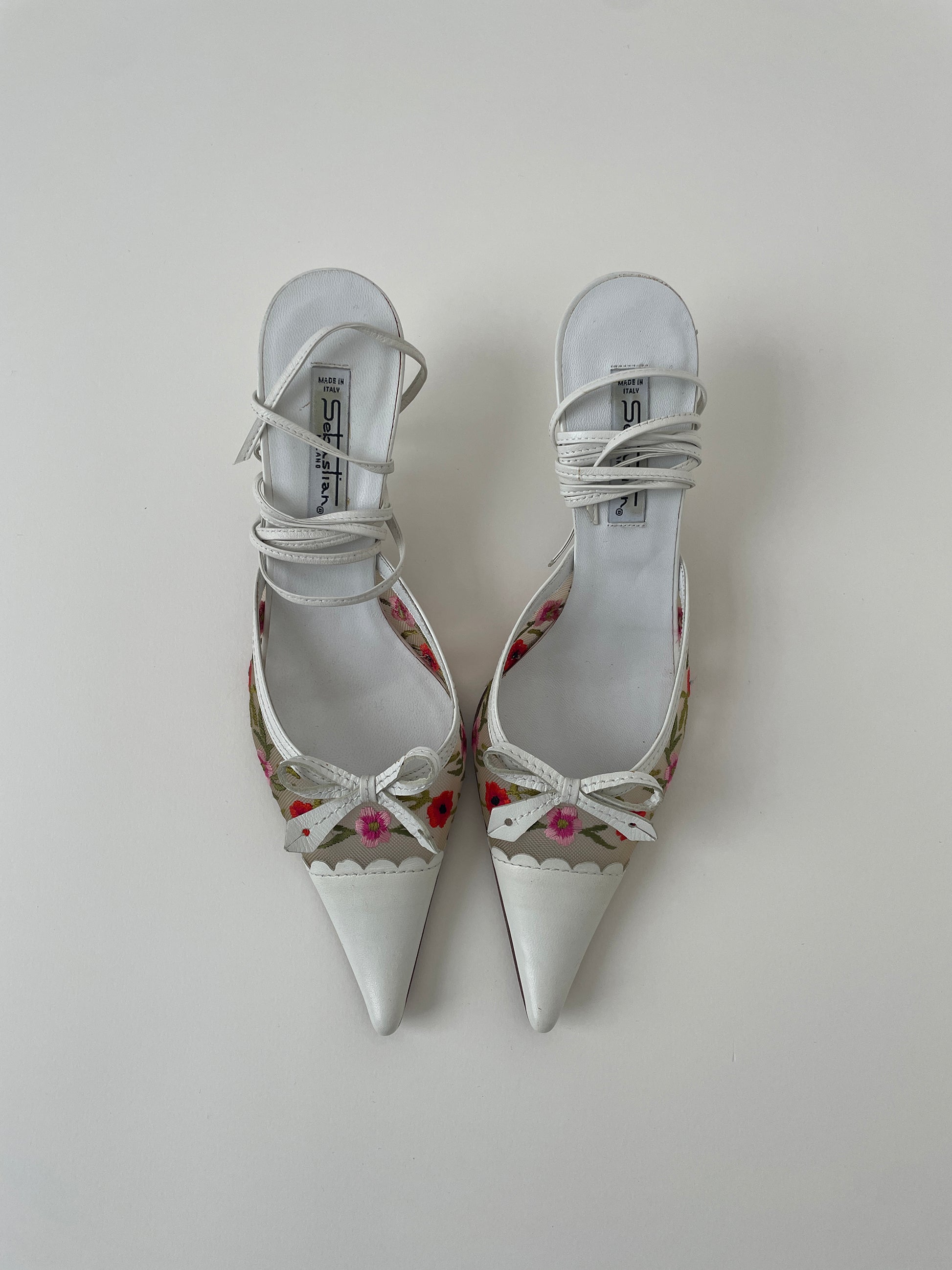 Italian vintage white floral mesh kitten heels with bow