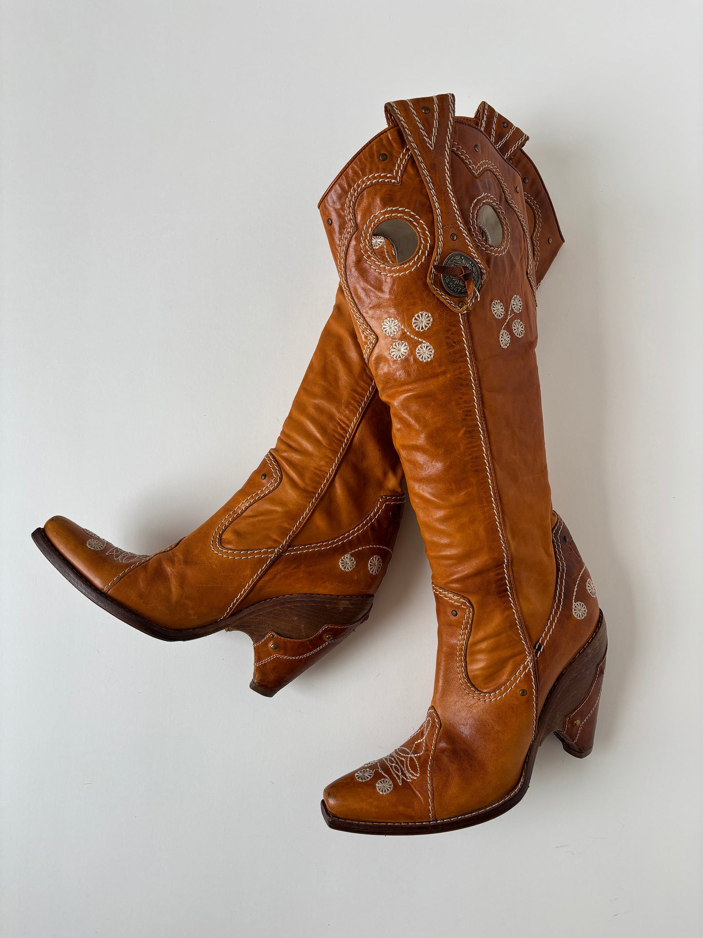 Christian Dior by John Galliano 2000s tan embroidered gaucho western boots (EU 38,5 / US 8)