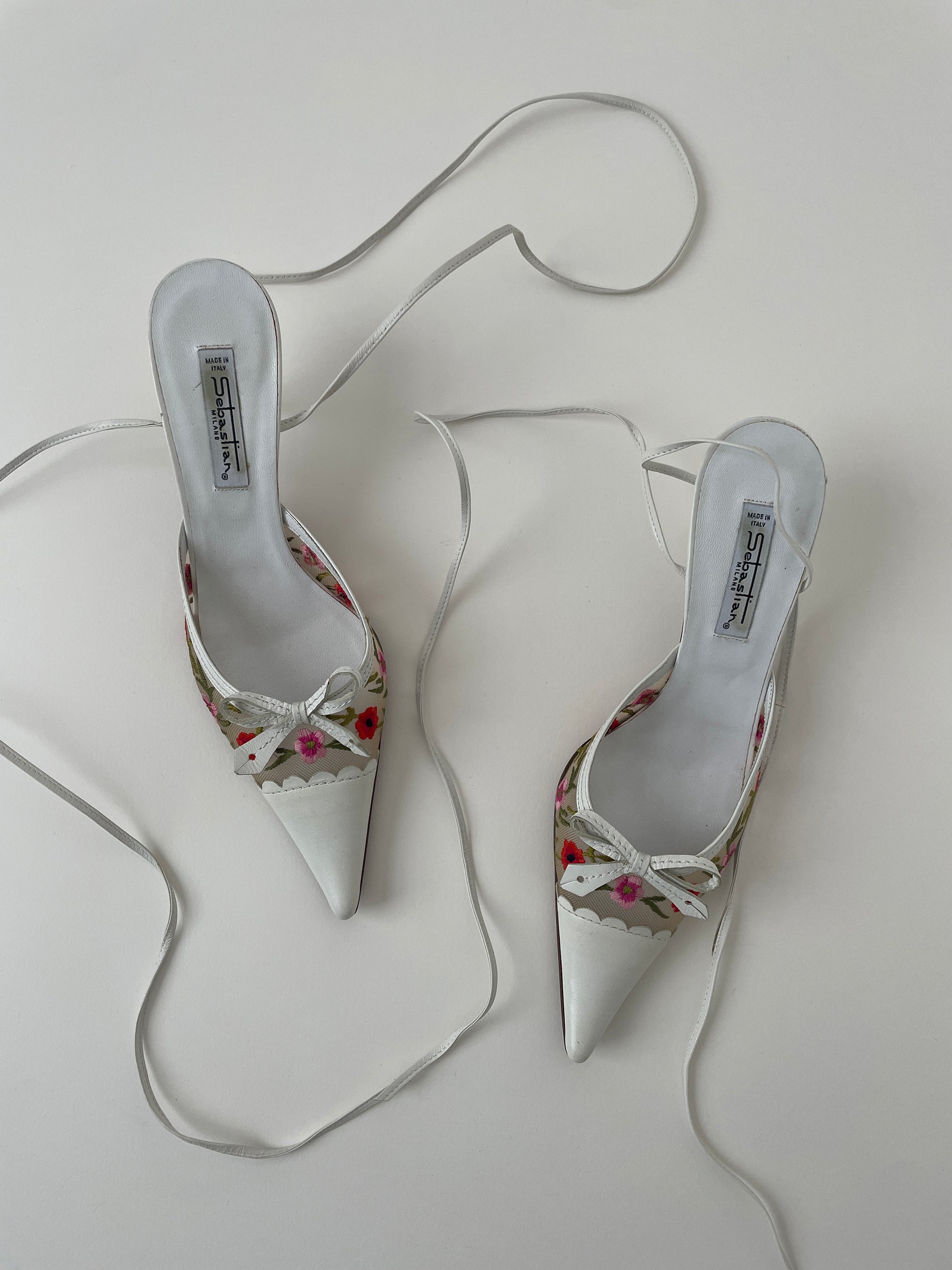 Italian vintage white floral mesh kitten heels with bow