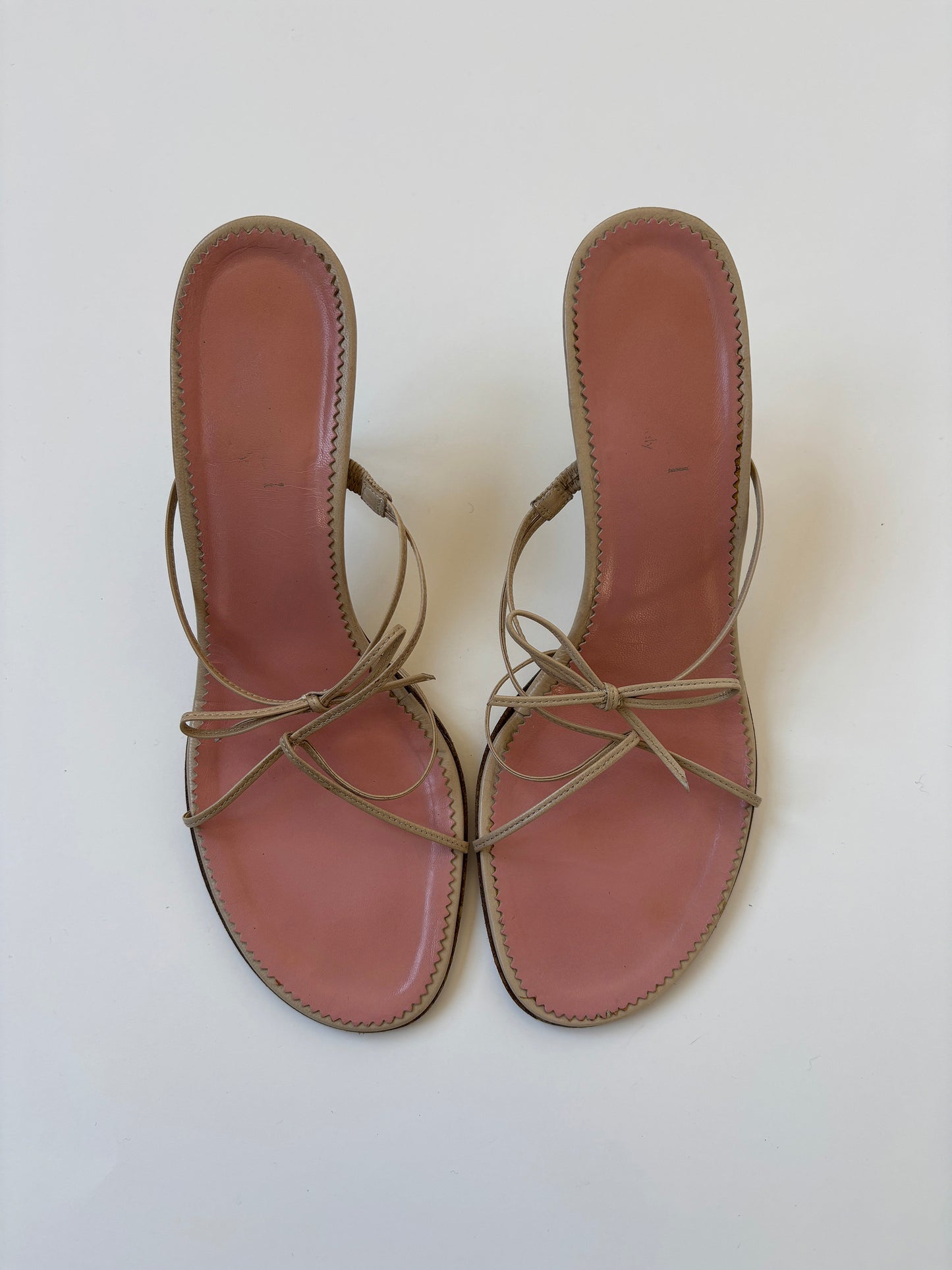 Gucci by Tom Ford 1990s iconic skinny nude bow sandal heels (EU 38 / US 7.5)
