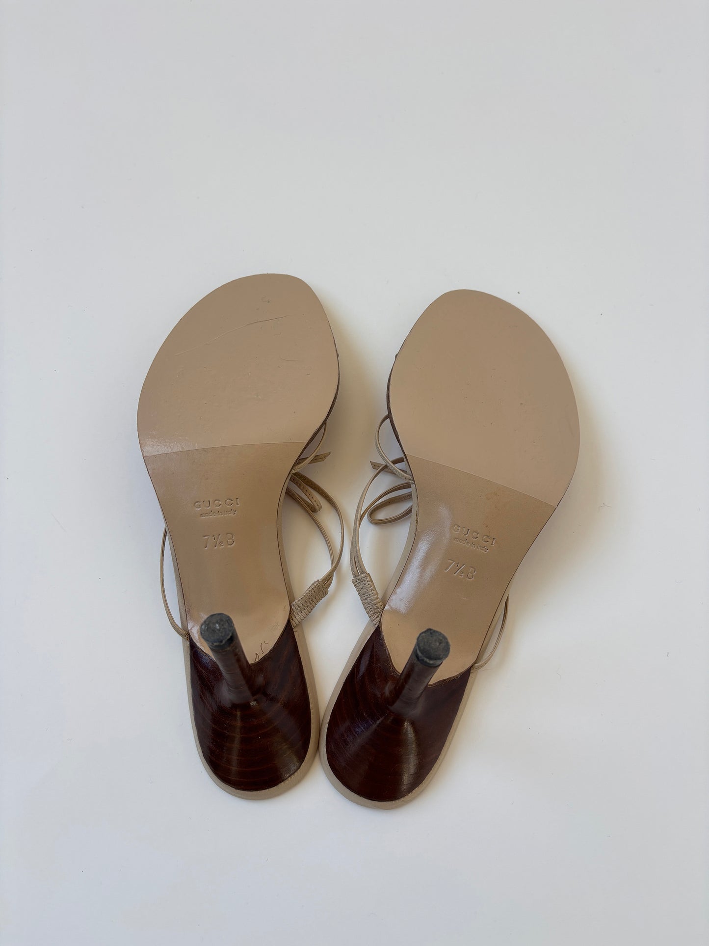 Gucci by Tom Ford 1990s iconic skinny nude bow sandal heels (EU 38 / US 7.5)