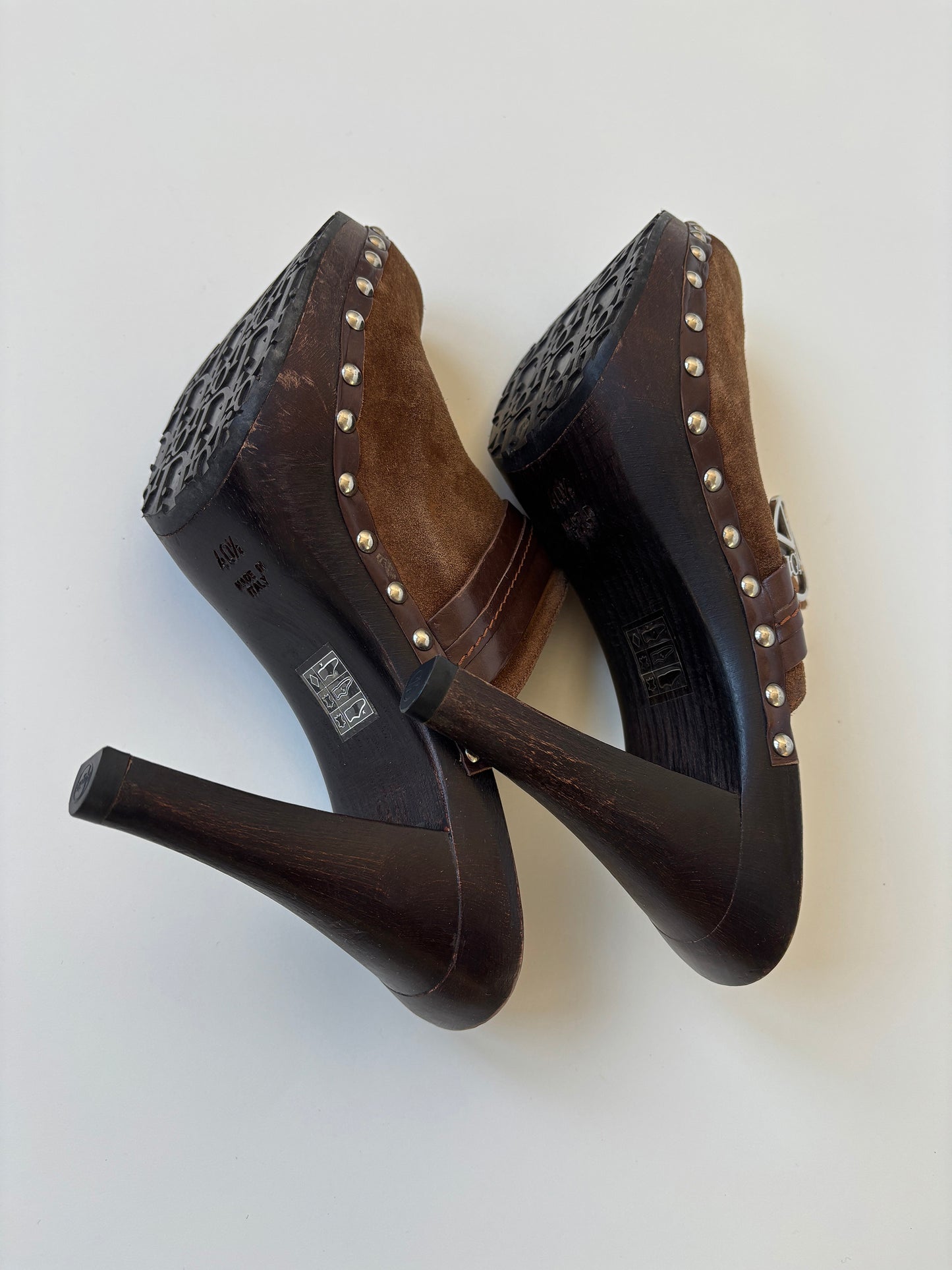 Christian Dior S/S 2005 by John Galliano suede brown peace clogs (EU 40 / US 9.5)