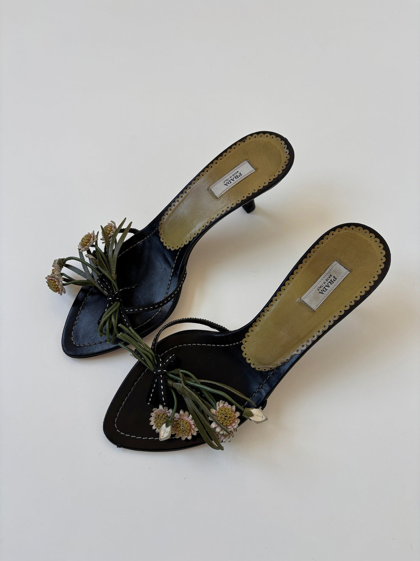 Prada 2000s green daisy flower application kitten heels (EU 36 / US 5.5)