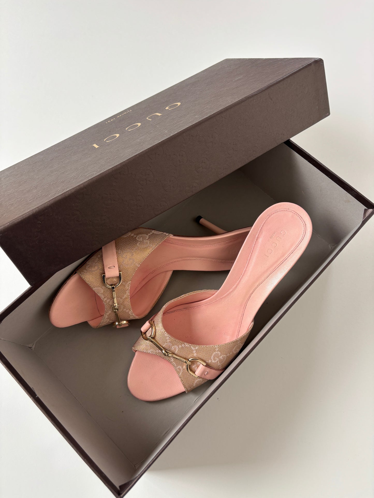 Gucci by Tom Ford 2000s pink slim monogram horsebit heels  (EU 37 / US 6.5)