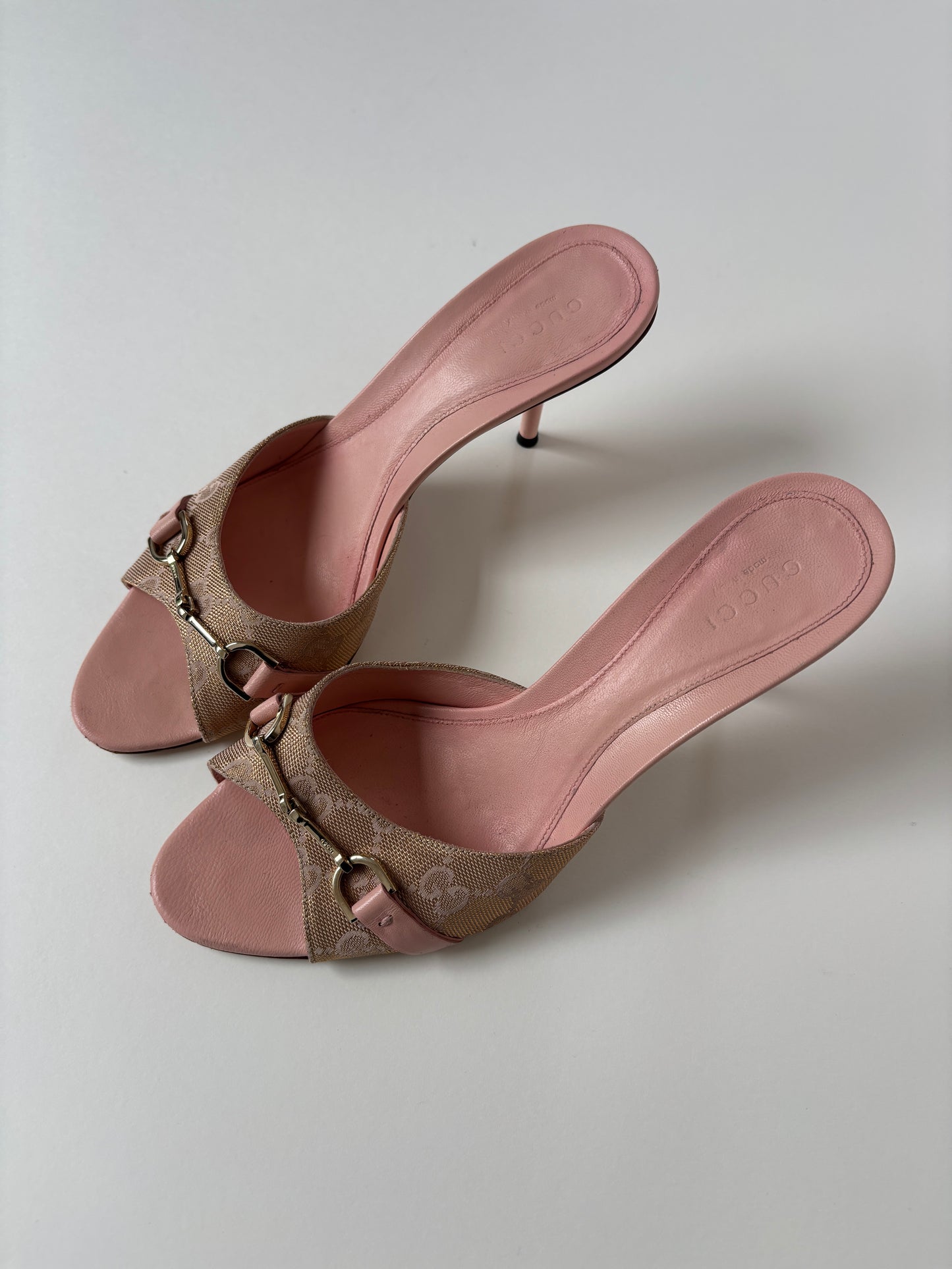 Gucci by Tom Ford 2000s pink slim monogram horsebit heels  (EU 37 / US 6.5)