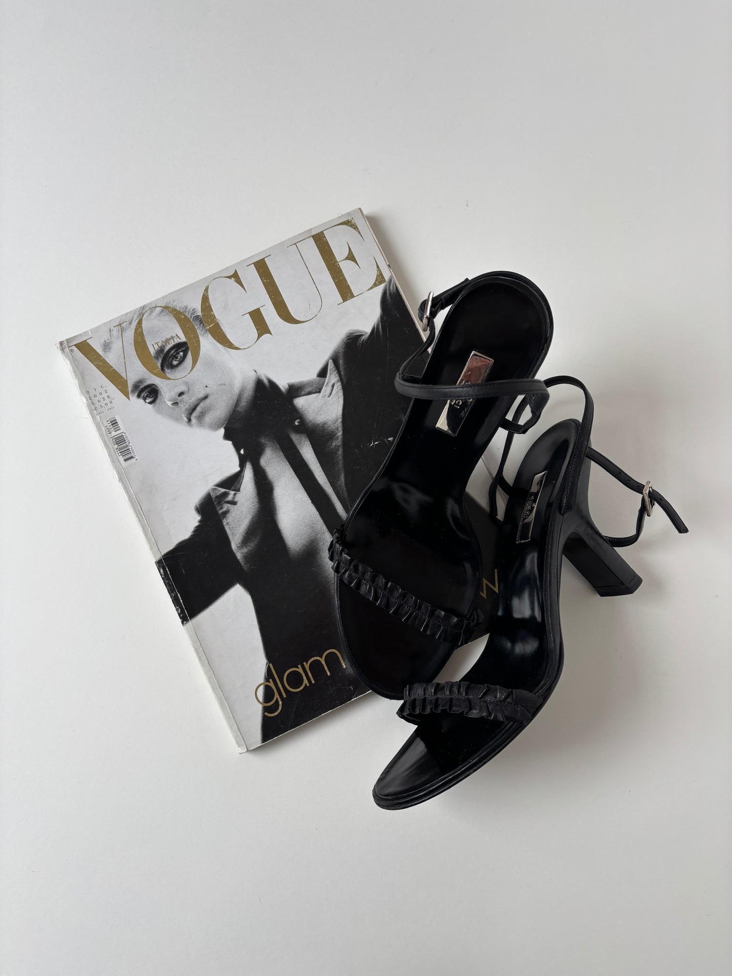Gucci by Tom Ford 1990s minimalistic black ruffle sandal heels (EU 38 / US 7.5)
