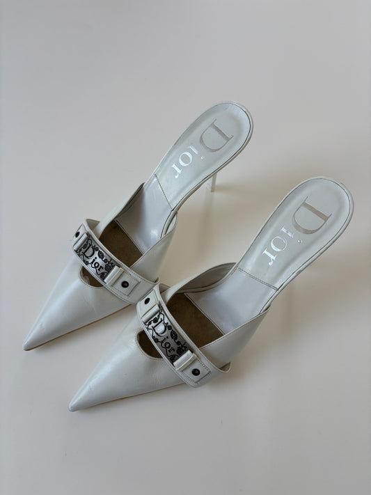 Christian Dior 2000s by John Galliano white floral logo mules (EU 38 / US 7.5 )