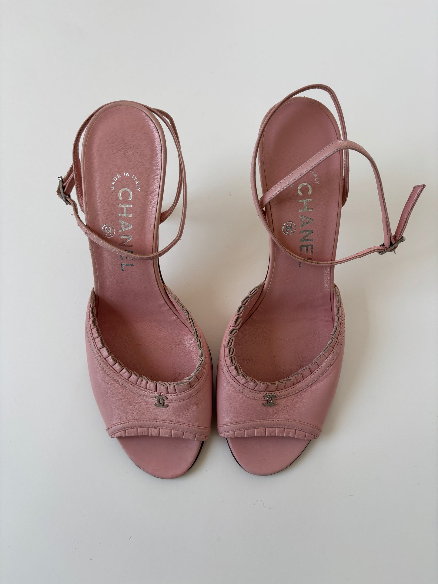 Chanel 2000s by Karl Lagerfeld iconic pink CC ruffle heels (EU 40 / US 9.5)