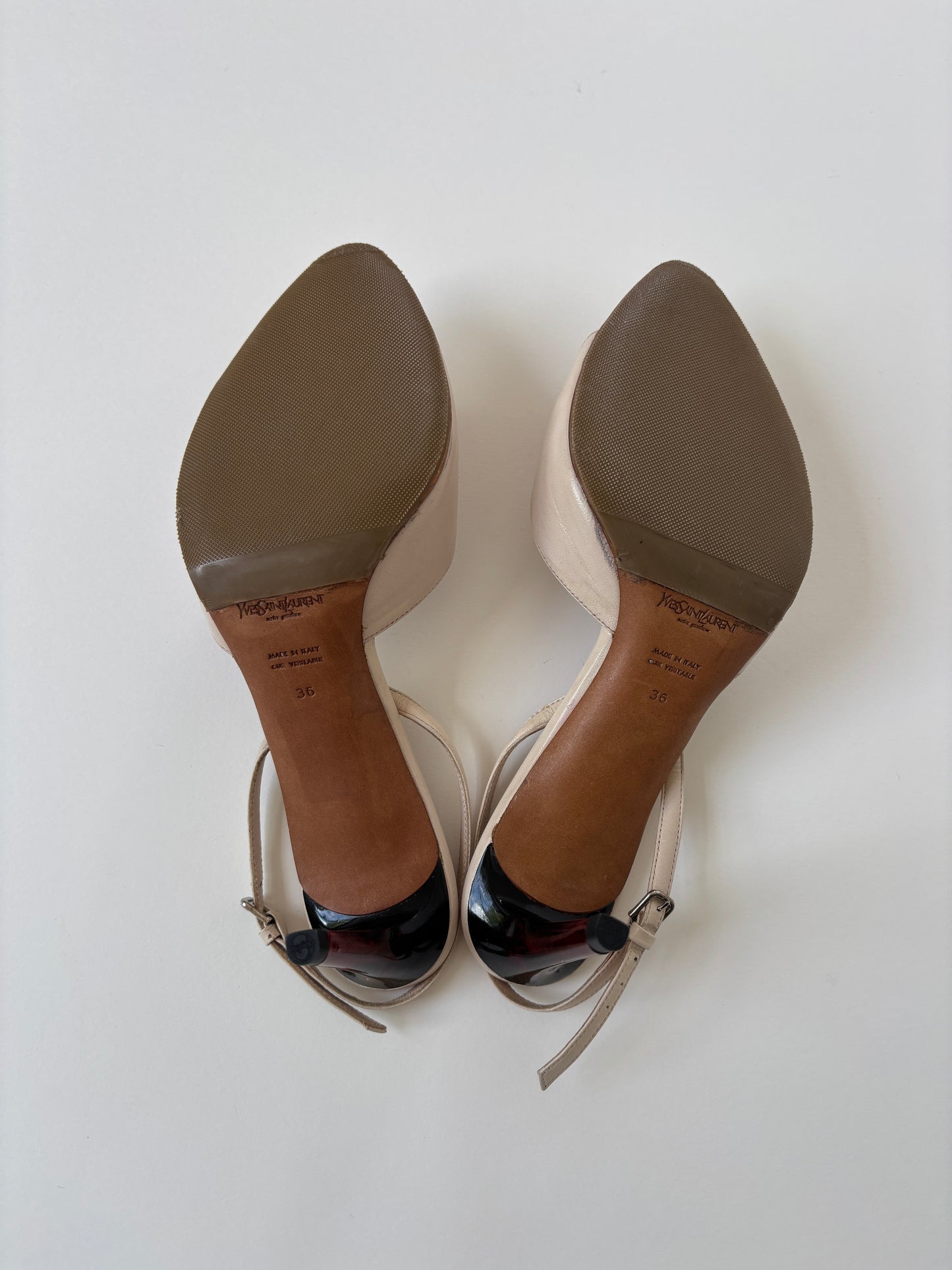 YSL by Tom Ford S/S 2003 iconic cream white Dali lips heels (EU 36 / US 5.5)