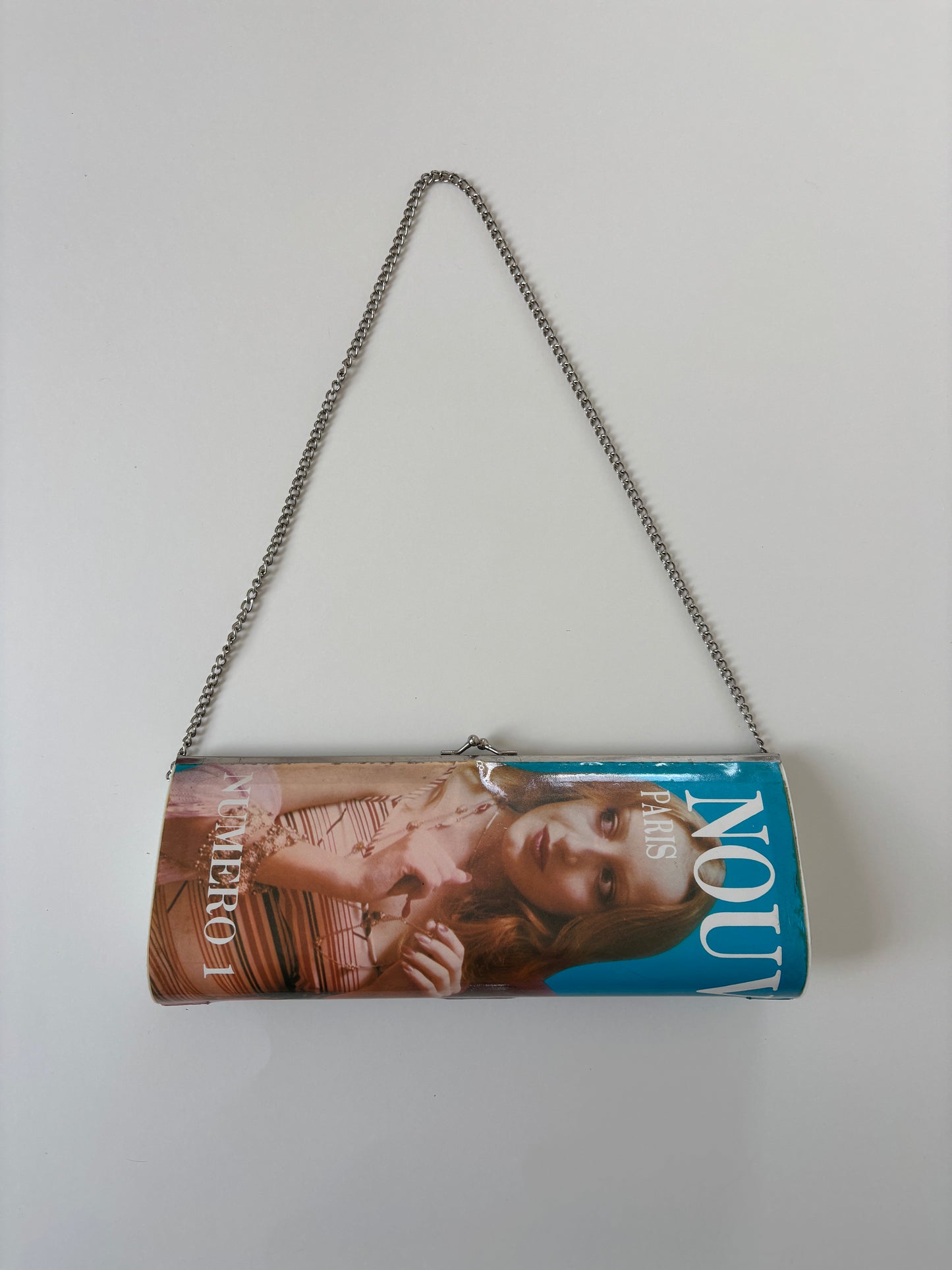 Vintage 70s magazine clutch "NOUVELLE"