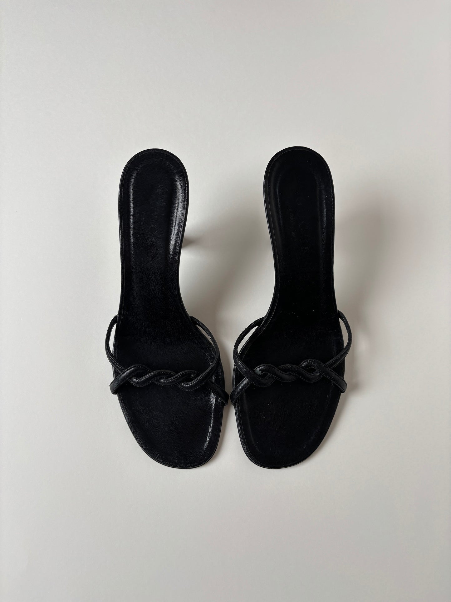 Gucci by Tom Ford 1990s black twisted sandals (EU 38,5 / US 8)