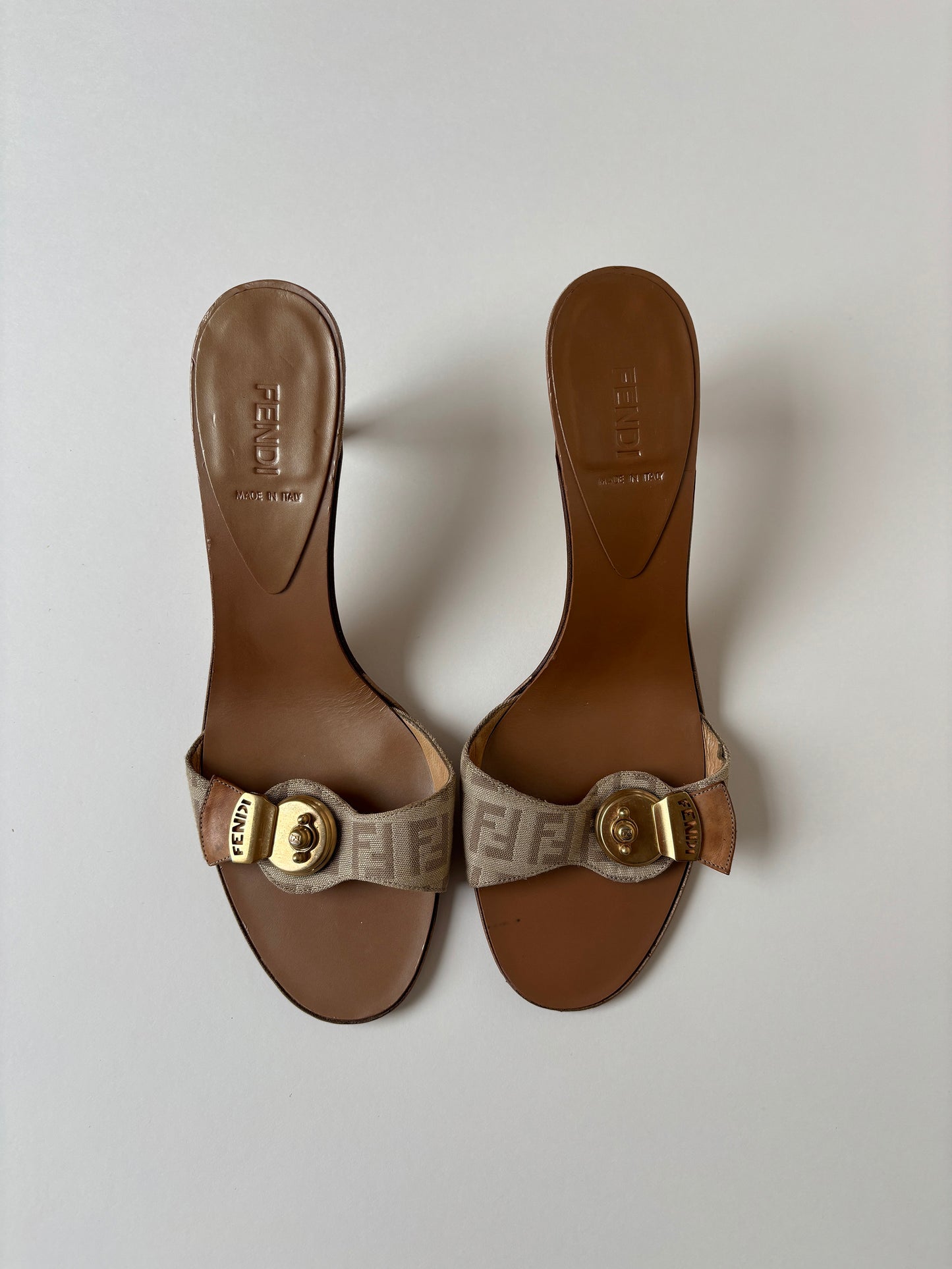 Fendi 2000s beige monogram kitten heels (EU 37 / US 6.5)