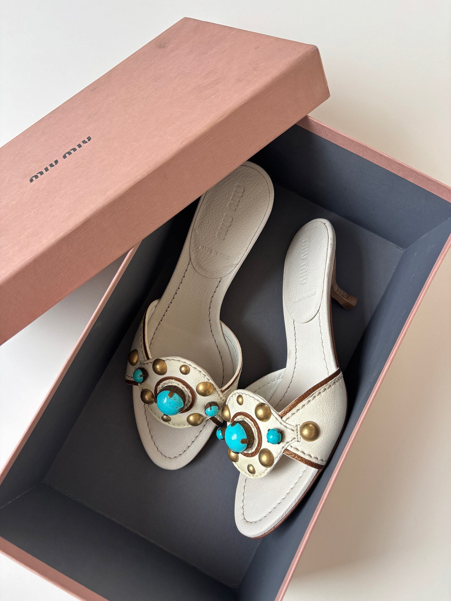Miu Miu 2000s white jewelry kitten heels (EU 36 / US 5.5)