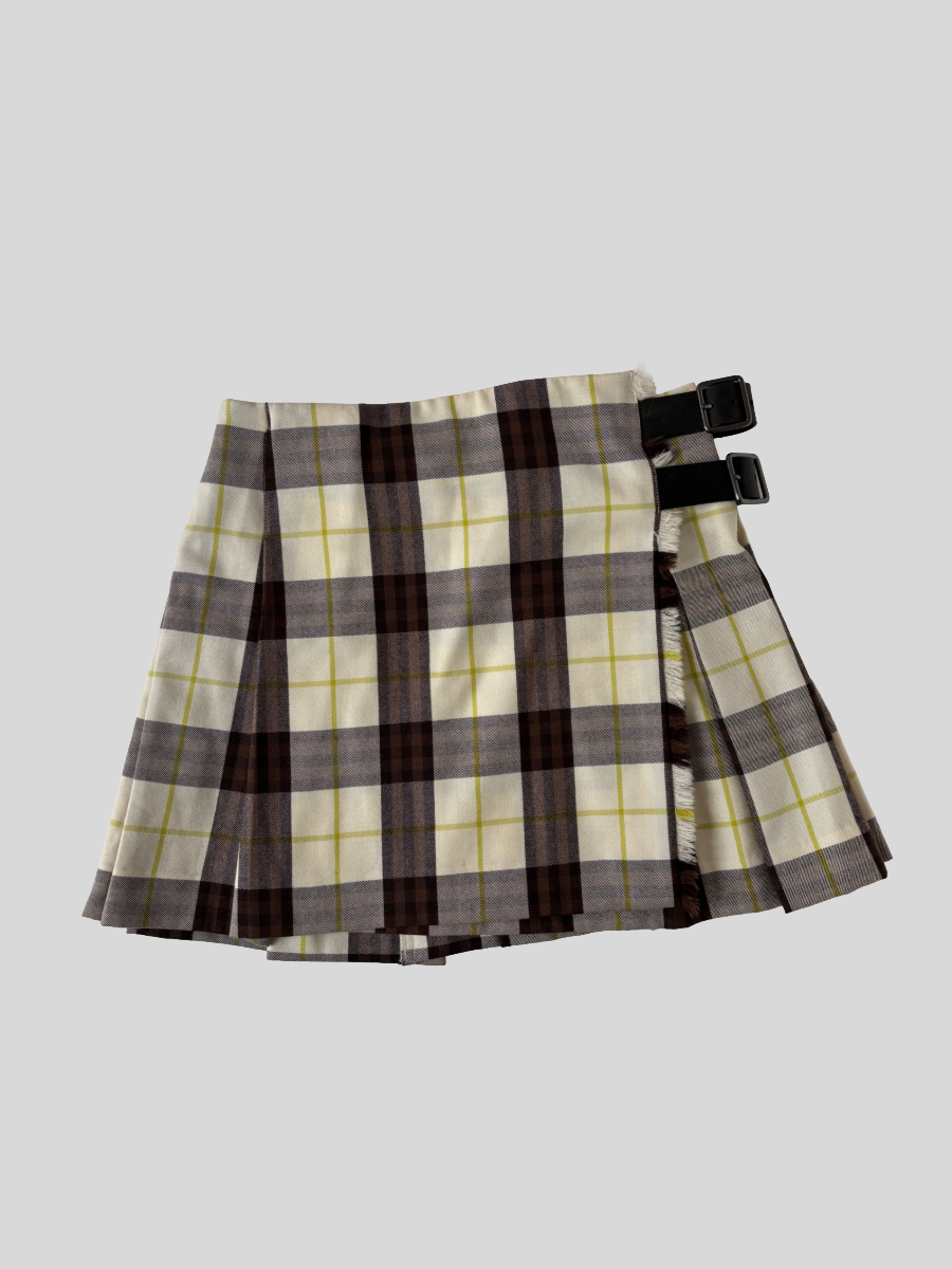 Vintage Burberry Brit iconic tartan wool mini skirt with iconic Kilt pattern and black adjustable leather straps.

